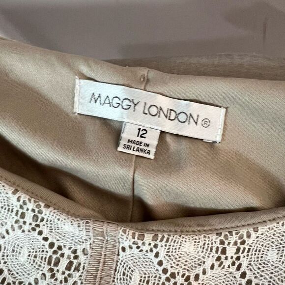 Maggy London cream ivory lace patchwork sheath dress size 12 - Picture 7 of 8